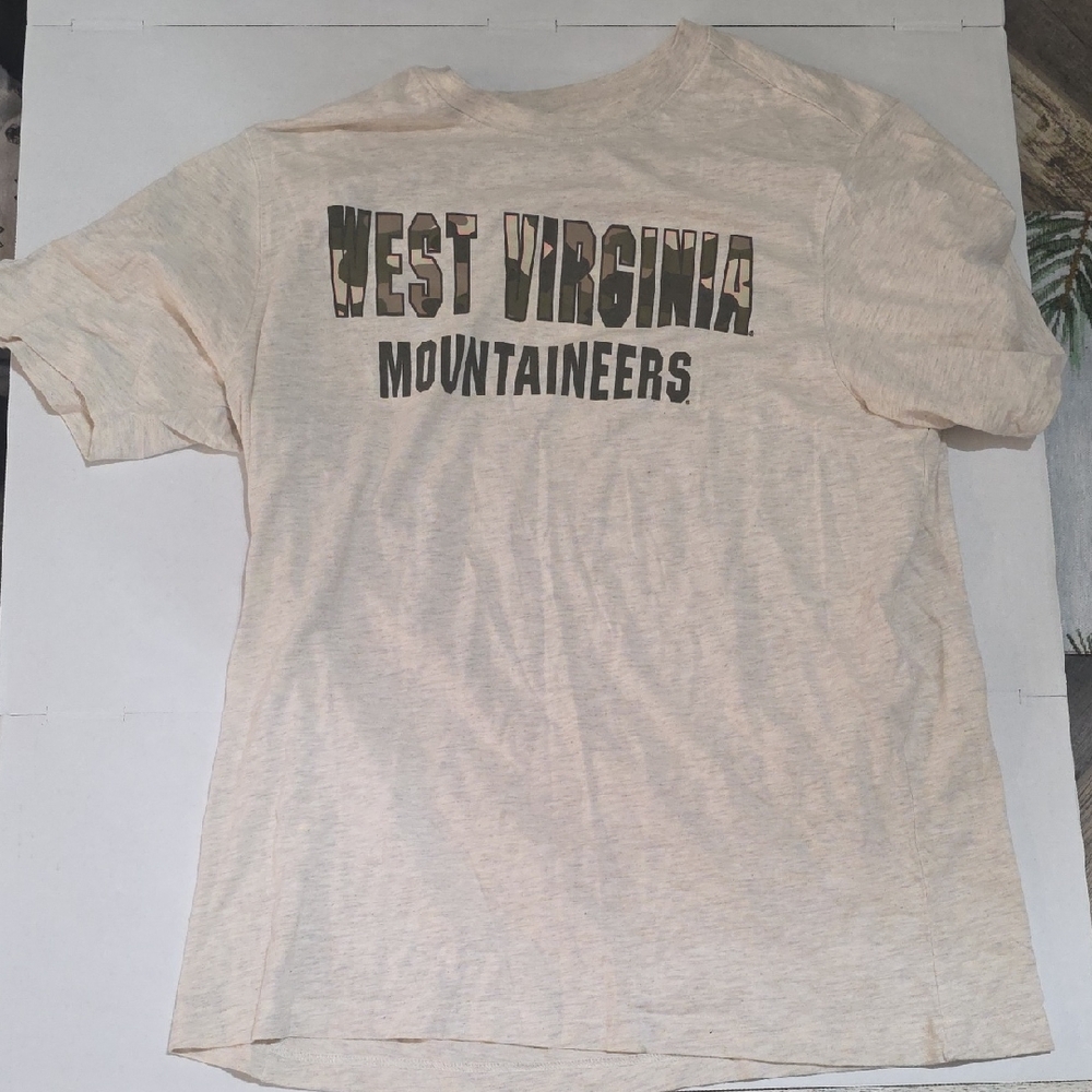 Mens West Virginia Mountaineers Operation Hat Trick Shirt Size XL Oatmeal/ Camo